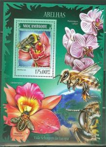 MOZAMBIQUE 2014 BEES SOUVENIR SHEET  MINT NH