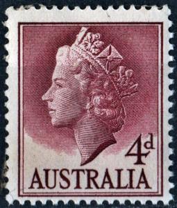 Australia: SC#294 4d Queen Elizabeth II (1957) MNH