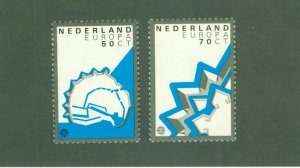 NETHERLANDS 645-6 MNH BIN $1.30