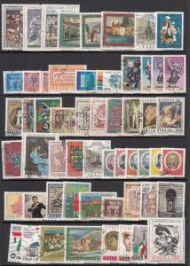 Italy - 880+ different stamp collection