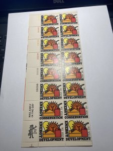 Scott 1723-1724 Conservation UL 2 Columns 16 stamps M NH OG ach