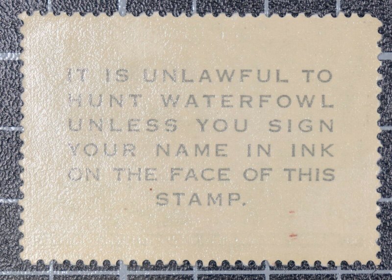 Scott RW24 1957 $2.00 Duck Stamp OG MH Nice Stamp SCV $85.00