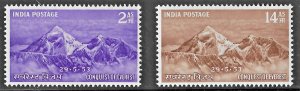 India (1953) - Scott # 244 -245,   MH