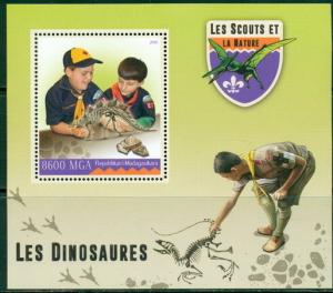 Boy Scouts Dinosaurs Prehistoric Fauna Scouting Madagascar MNH stamp set