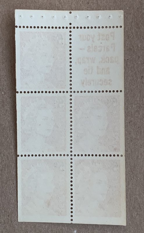 Australia 1967 5c on 4c QEII booklet pane, MNH. Scott 398a, CV $7.00. SG 414a