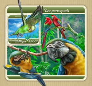 NIGER - 2017 - Parrots - Perf Souv Sheet - MNH