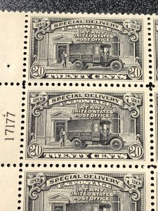 US E14 Special Delivery 20C Plate Block Of 6 Very Fine Mint Never Hinged