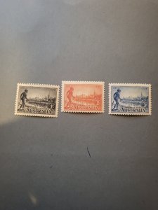 Stamps Australia Scott #142-4 nh