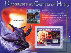 Guinea 2007 HALLEY'S COMET DINOSAURS s/s Perforated Mint (NH) #3