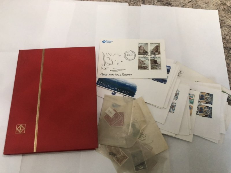 W.W. Stamps In A Little Stock Book + Some  Glassine’s & Other Items