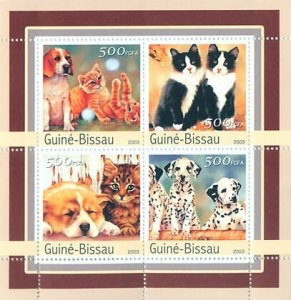 GUINEA BISSAU - 2003 - Cats & Dogs - Perf 4v Sheet - Mint Never Hinged