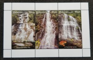 Malaysia Waterfall 2022 Pitcher Plant Frog Fish (setenant pane) MNH *unissued