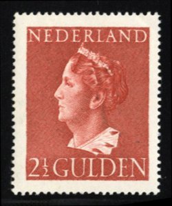 Netherlands #279 Cat$125, 1946 2 1/2g brick red, lightly hinged