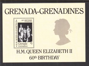 Grenada Grenadines 752 Queen Elizabeth II Souvenir Sheet MNH VF