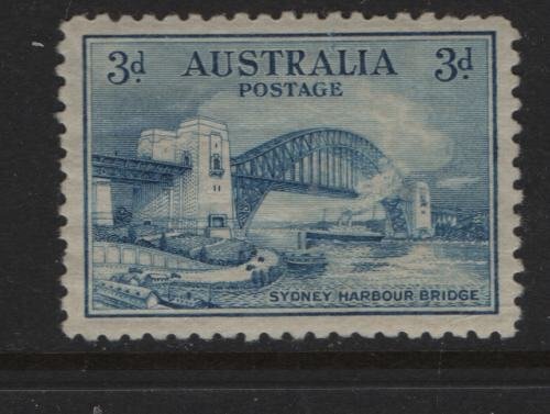 AUSTRALIA, 131  MINT HINGED, CRACKED GUM