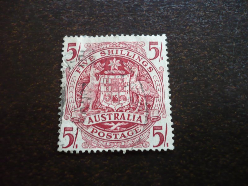 Stamps - Australia - Scott# 218 - Used Part Set of 1 Stamp