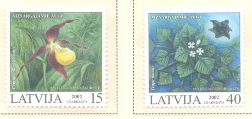 Latvia Sc 550-1 2002 Endangered Plants stamp set mint NH