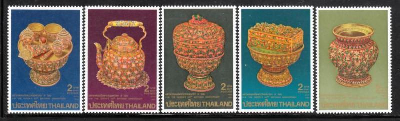 Thailand 1992 Sc1494-8 Queen's Regalia MNH