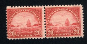 USA 698   Pair  Mint NH   1931 PD