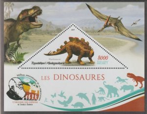 MADAGASCAR - 2019 - Species, Dinosaurs #3-Perf De Luxe Sheet-MNH-Private Issue