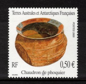 FRENCH ANTARCTIC 2005 Seal Pot; Scott 348, Yvert 409; MNH