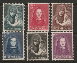 LUXEMBOURG #B156-61 WARDS OF THE NATION MH