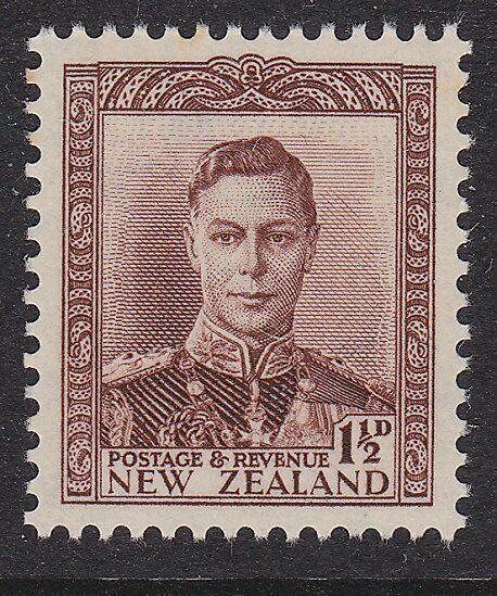 NEW ZEALAND 1938 GVI 1½d brown MNH SG cat £26...............................2941