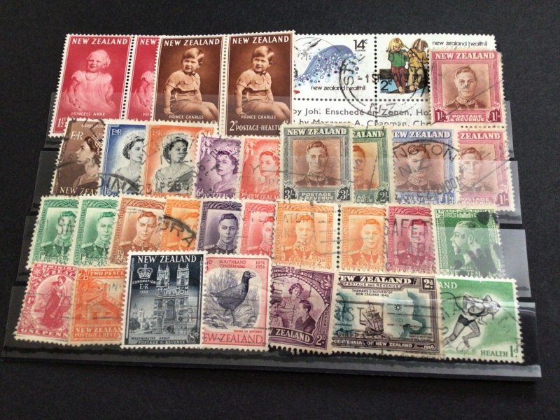 New Zealand vintage mounted mint or used stamps Ref 63084