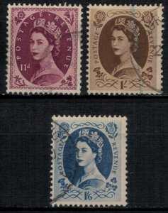 Great Britain #330-1,3  CV $2.95