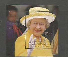 ALDERNEY - 2001 - Queen Elizabeth II - Perf Souv Sheet - Mint Never Hinged