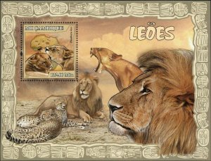 Lions Stamp Panthera Leo Wild Animal Fauna Souvenir Sheet MNH #3062 / Bl.227