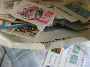 WW boxlot hoge podge of stamps in glassines, envelopes etc worth a look!  