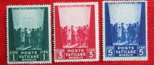 VATICAN CITY 1945 Pro prisoners MCMXLIV MH Scott# 99-101