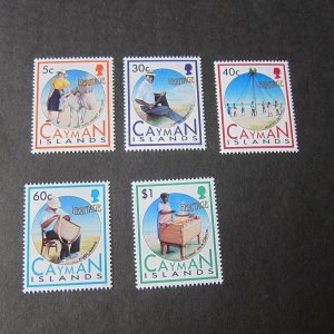 Cayman Islands 1992 Sc 657-661 heritage set of 4 MNH