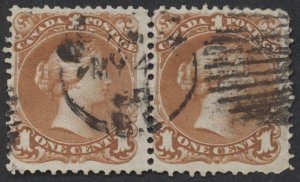 Canada #22 1c Brown Red Large Queen Pair F-VF Montreal CE Duplex MY 4 68