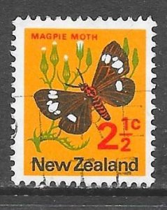 New Zealand 441: 2.5c Magpie Moth, used, F-VF