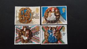 Great Britain 1974 Christmas Stamps Mint