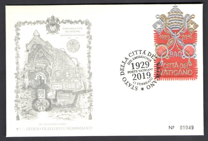 2019 Vatican - Stamp + Fabric Envelope - Stamp EXISTS IN FOLDER ONLY - 90. Found