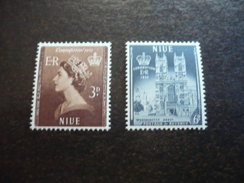 Stamps - Niue - Scott# 104-105 - Mint Hinged Set of 2 Stamps