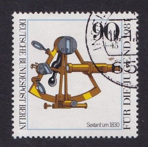 Germany  Berlin #9NB179 cancelled  1981 optical instruments 90pf