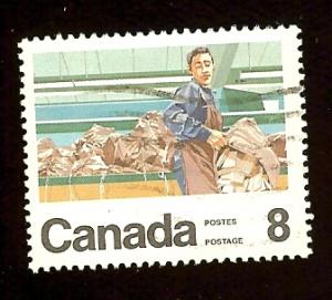 Canada 636 8c Mail Handler used