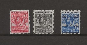 Falkland Is 1929-36 sg.117a, 118-9 lightly MH