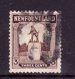 Newfoundland- Sc#133-used 3c War memorial-id#463-1923-4-