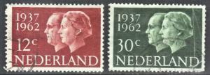 NETHERLANDS SC# 389-90 **USED**  1962  ROYALTY  SEE SCAN