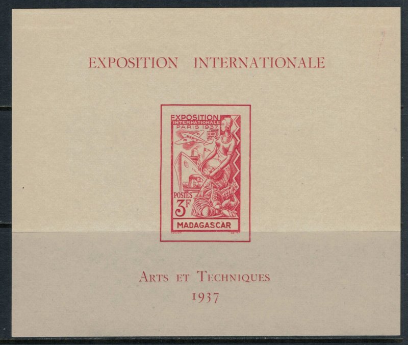 Madagascar #197*  CV $7.25  French Int'l Exhibition Souvenir sheet