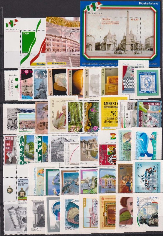 2011 - ITALY - YEAR COMPLETE SET SC# 3039-3110 - MNH  **