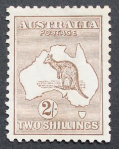 Australia 1916 Two Shillings Kangaroo third watermark SG 41 mint