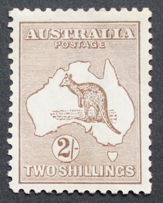 Australia 1916 Two Shillings Kangaroo third watermark SG 41 mint
