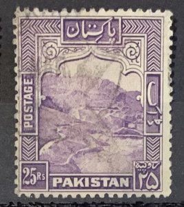 PAKISTAN 1948 DEFINITIVE 25R  SG43 PERF 12 USED.
