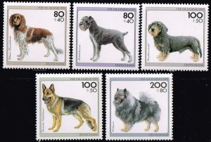 #B779-783 MNH for Youth: Dogs